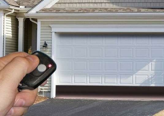 How to Program a Universal Garage Door Remote Image